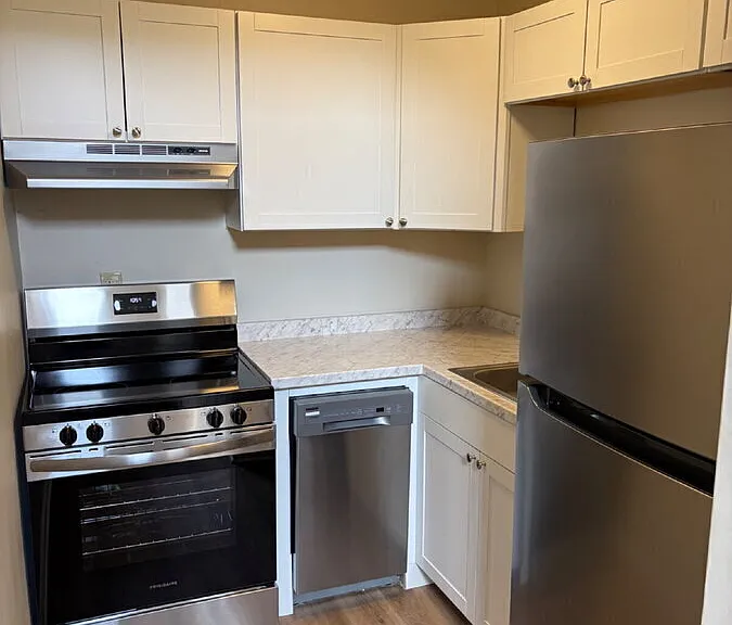 1313 Bradley Dr — Photo 4
