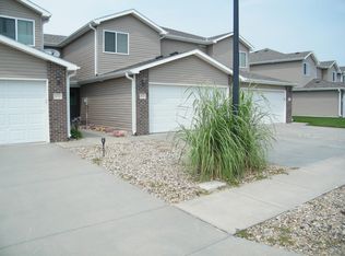 3608 Osullivan Rd, Lincoln, NE 68516