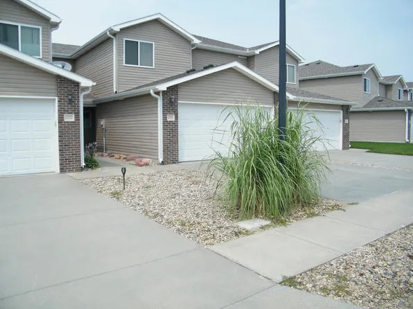 3608 Osullivan Rd, Lincoln, NE 68516