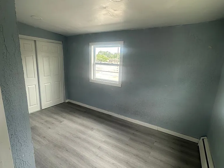 7105 W Capitol Dr — Photo 3