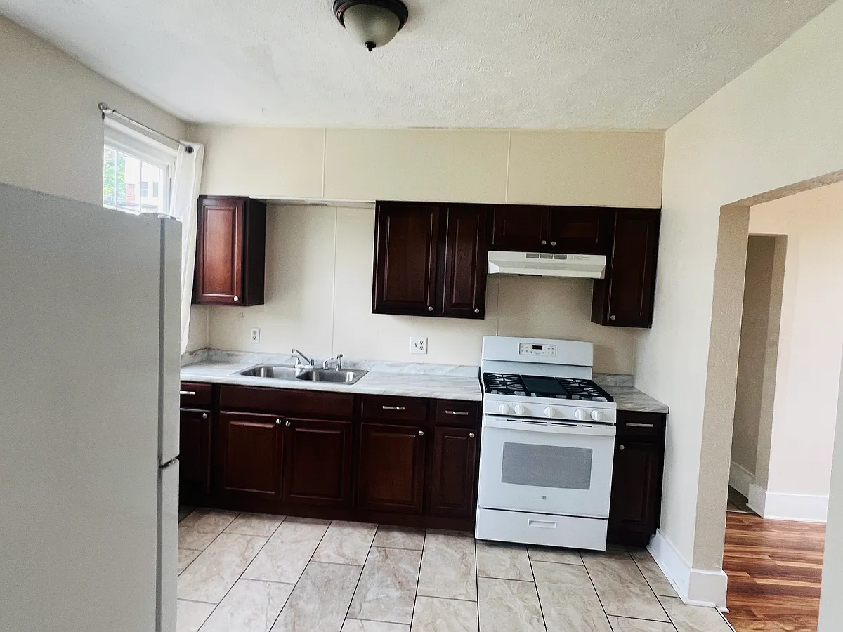 Building Photo - 838 Ridge Ave #2F