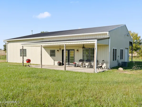 9045 State Road J, New Bloomfield, MO 65063