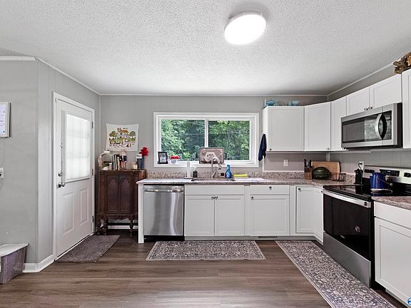 4th image of 509 Shadylane Cir SW