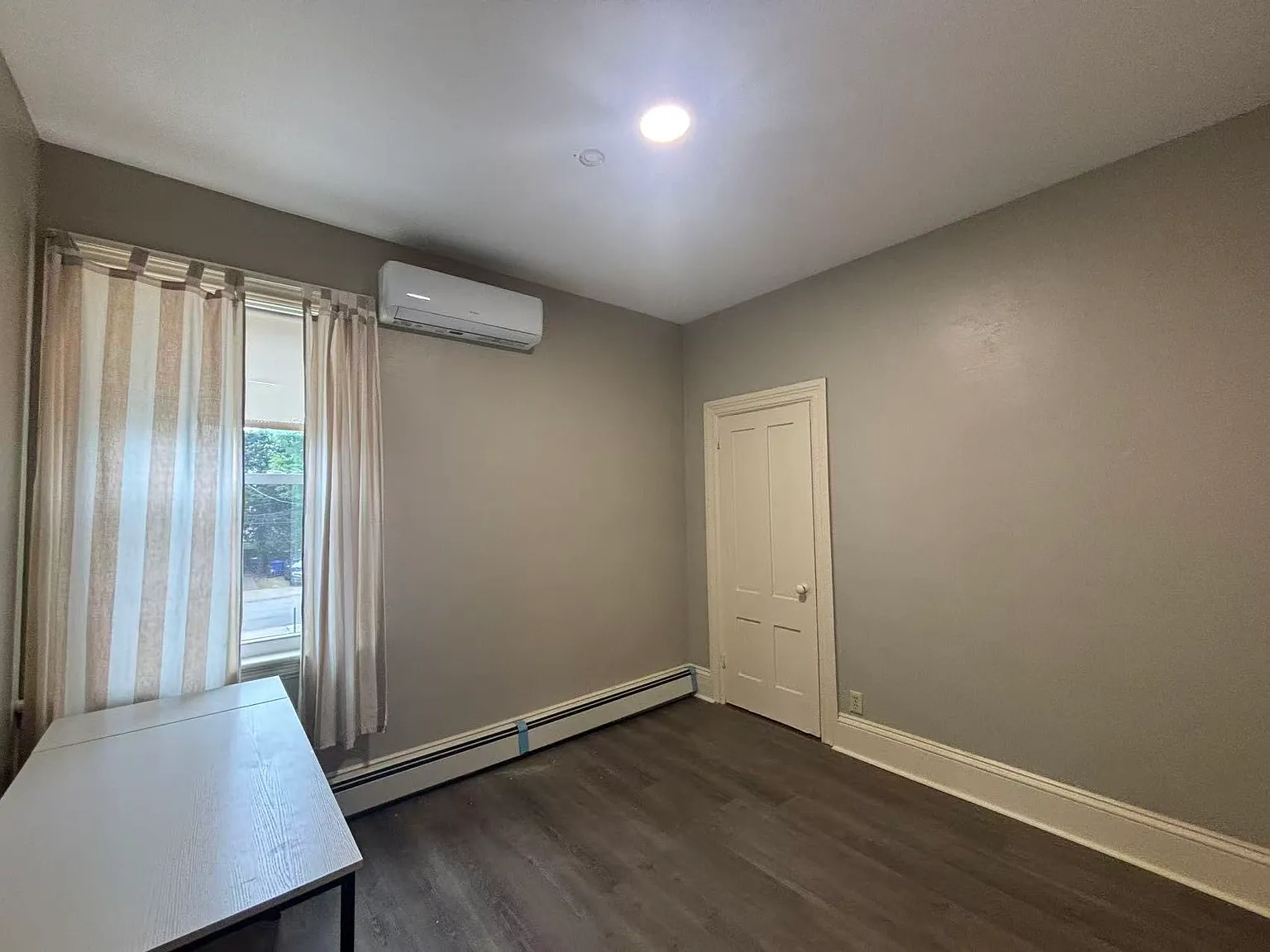 3 bed, 1140 sqft, $3,000 — Photo 3