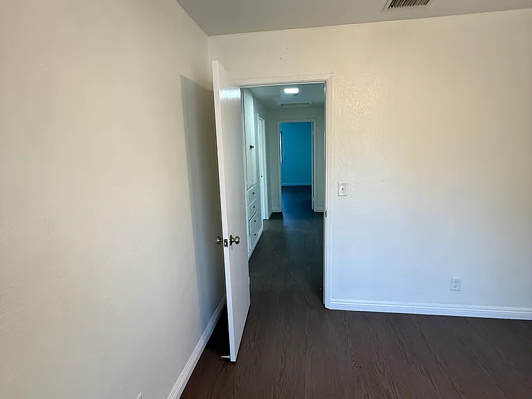 124 W Manfield St — Photo 4