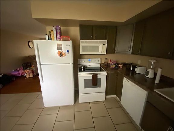 3rd image of 7323 E 50th St