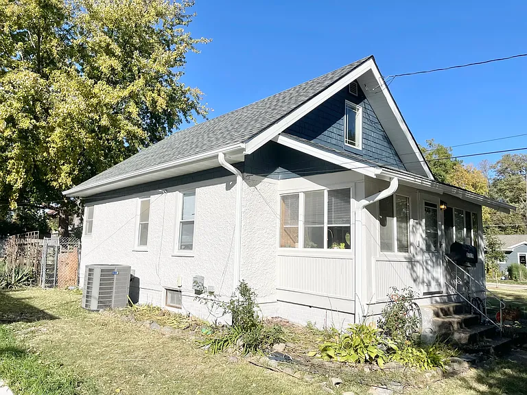 3118 Bowdoin St — Photo 1