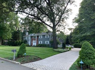 235 Wayfair Cir, Franklin Lakes, NJ 07417