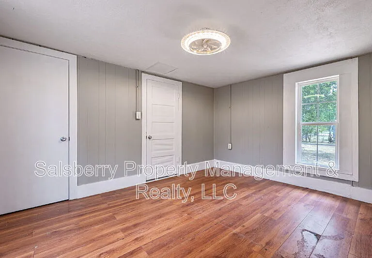 304 Bryan St #B — Photo 6