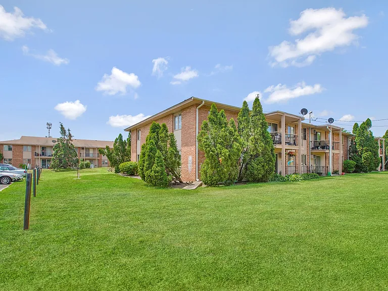 Cedar Glen — Photo 13