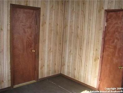 5th image of 106 Villareal St