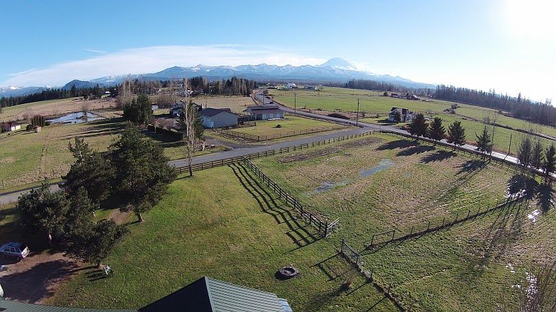 1st image of 8120 256th Ave E