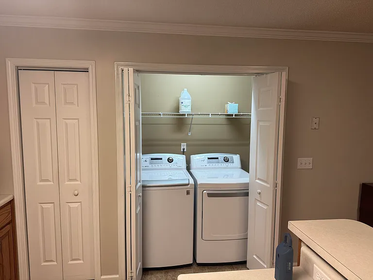 162 Manchester Dr #162 — Photo 9