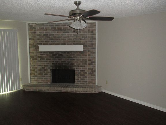 2nd image of 1108 Hickory Hill Dr