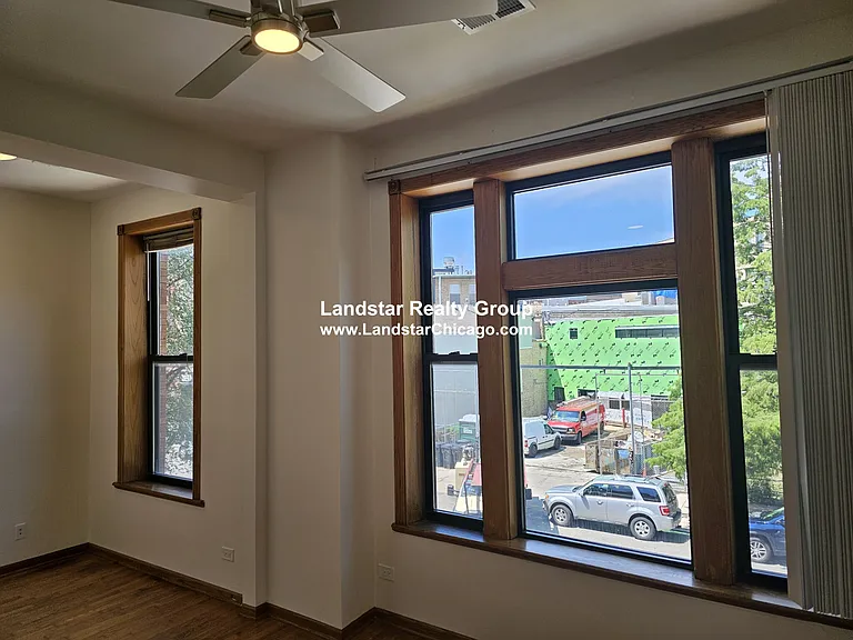 1427 N Wood St #2F — Photo 15