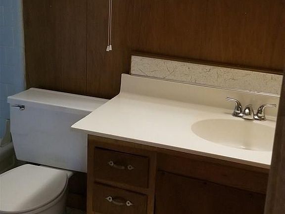 4th image of 421 Sierra Madre Dr APT B