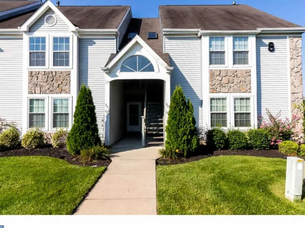 221 Loring Ct #221, Sewell, NJ 08080