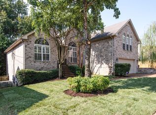 665 Sugar Mill Dr, Nashville, TN 37211