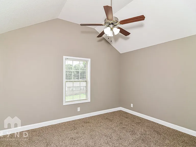 619 Woodhaven Dr — Photo 15