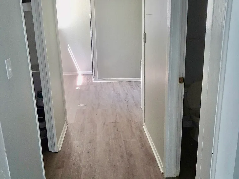 187-189 N Main St N #3 — Photo 7