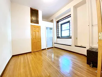 Rented by Manhattan Spaces