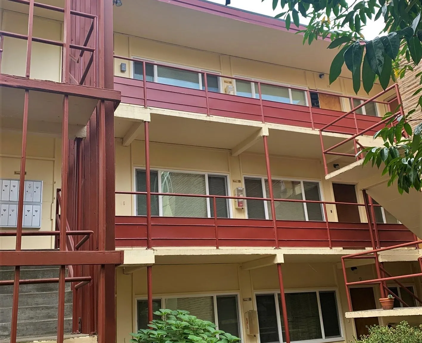 Seward Park Court | Hidden Gem in Serene Neighborhood w/ Onsite Parking — Photo 4