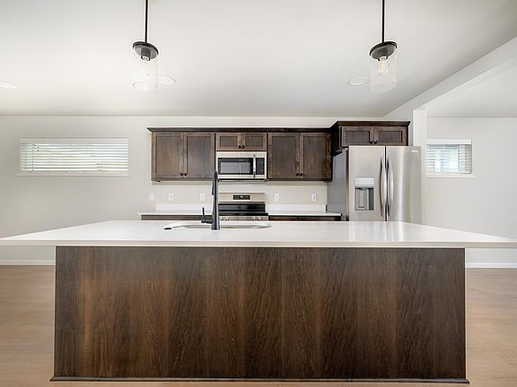 5th image of 2116 S High Point