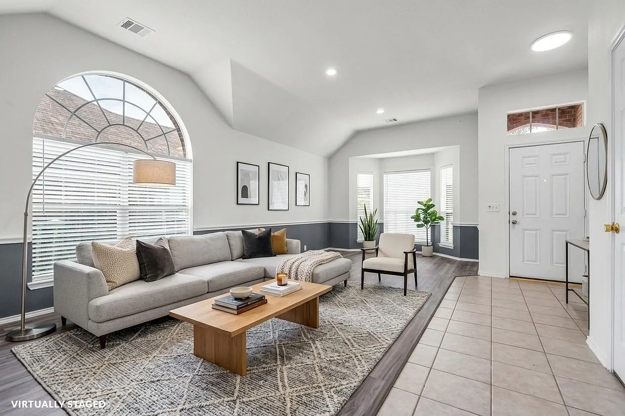 3 bed, 2.0 bath, 2006 sqft, $2,000 — Photo 2