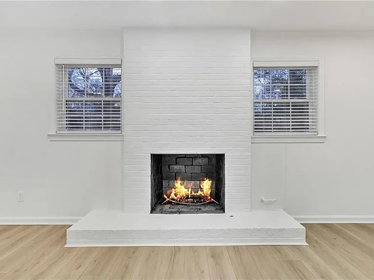 3296 Columbia Woods Dr — Photo 12