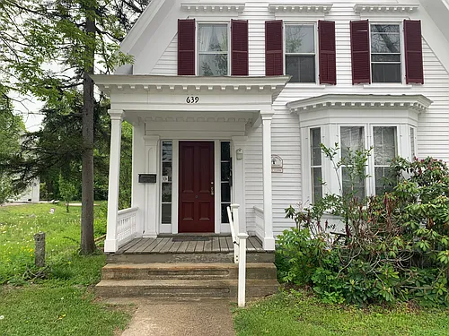 639 Main St #A Photo 1
