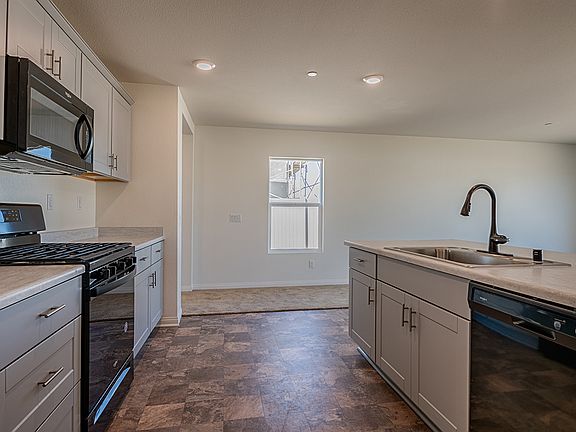 4th image of 490 Cimarron Dr