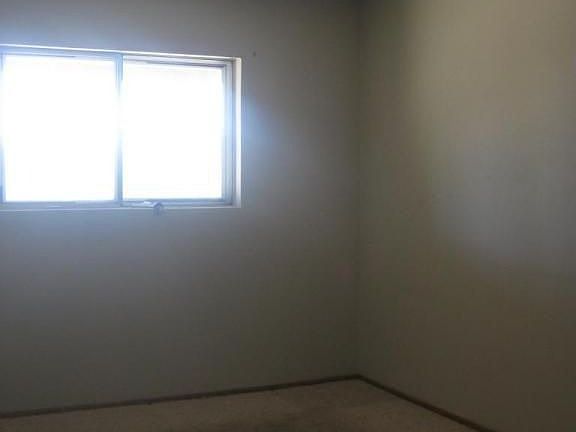 3rd image of 6055 W Hollyhock Dr