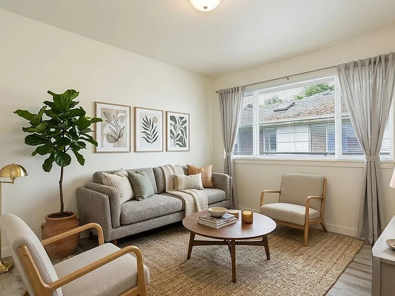 Back Nine Apartments - Located on the west slope of Queen Anne — Photo 1