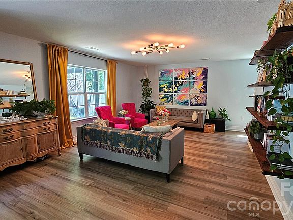 5th image of 4803 Manchineel Ln
