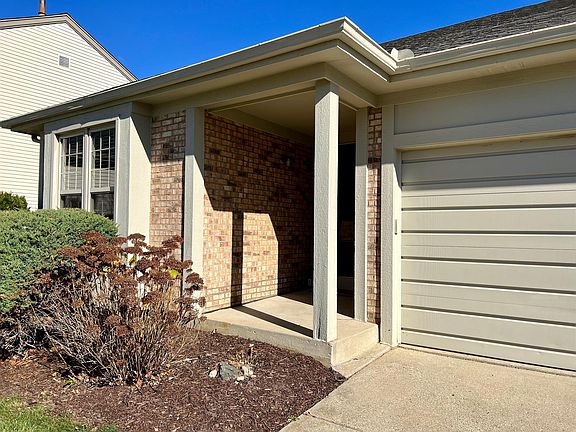 2nd image of 1629 Glenbrooke Ct