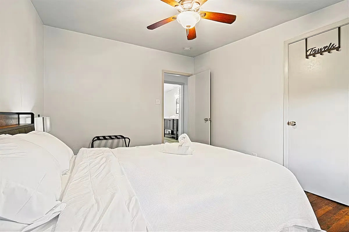 3 bed, 1250 sqft, $2,950 — Photo 4