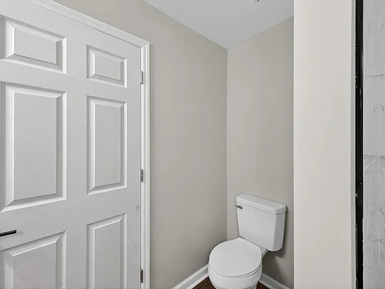Tanglewood Dr — Photo 16