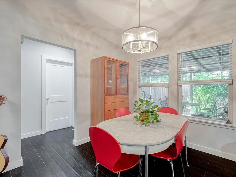 5502 Burgundy Dr — Photo 9