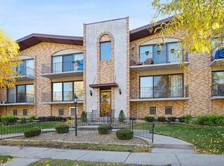 4105 W 93rd Pl APT 1D, Oak Lawn, IL 60453