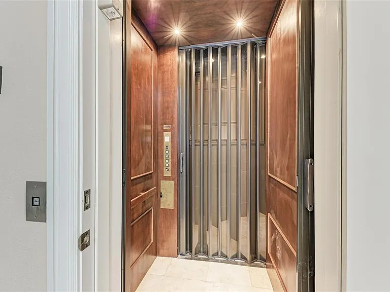 14 N Washington Dr — Photo 52