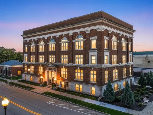 105 Washington Ave #3, Oshkosh, WI 54901