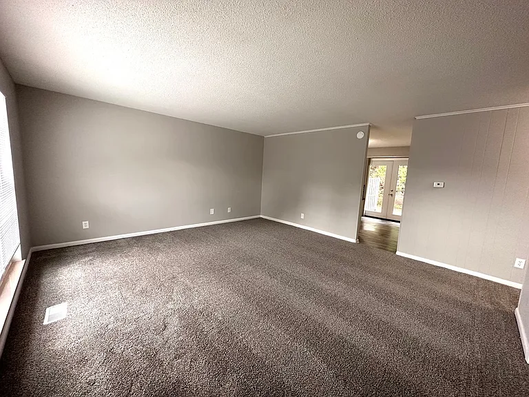 1636 Louisville Rd — Photo 14