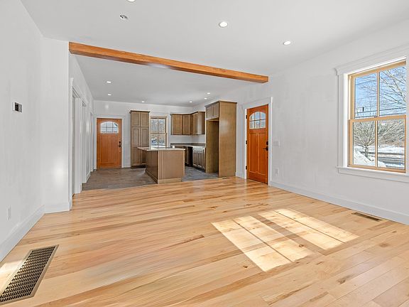 2nd image of 21 Jameson Flats Duplex Unit B