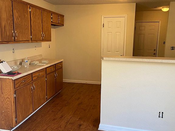 5th image of 4562 Northwood Hills Dr