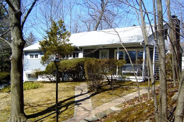 1st image of 22 Forest Blvd