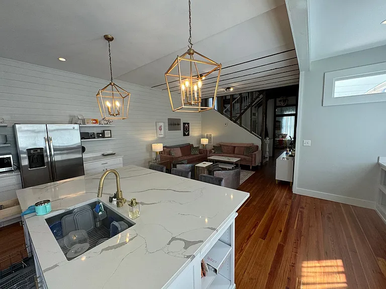 31 Percy St — Photo 3