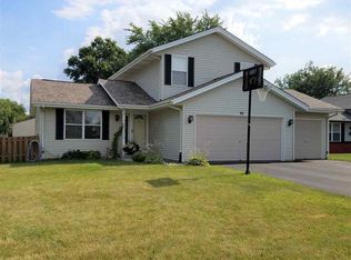 93 N Park Rd, Machesney Park, IL 61115