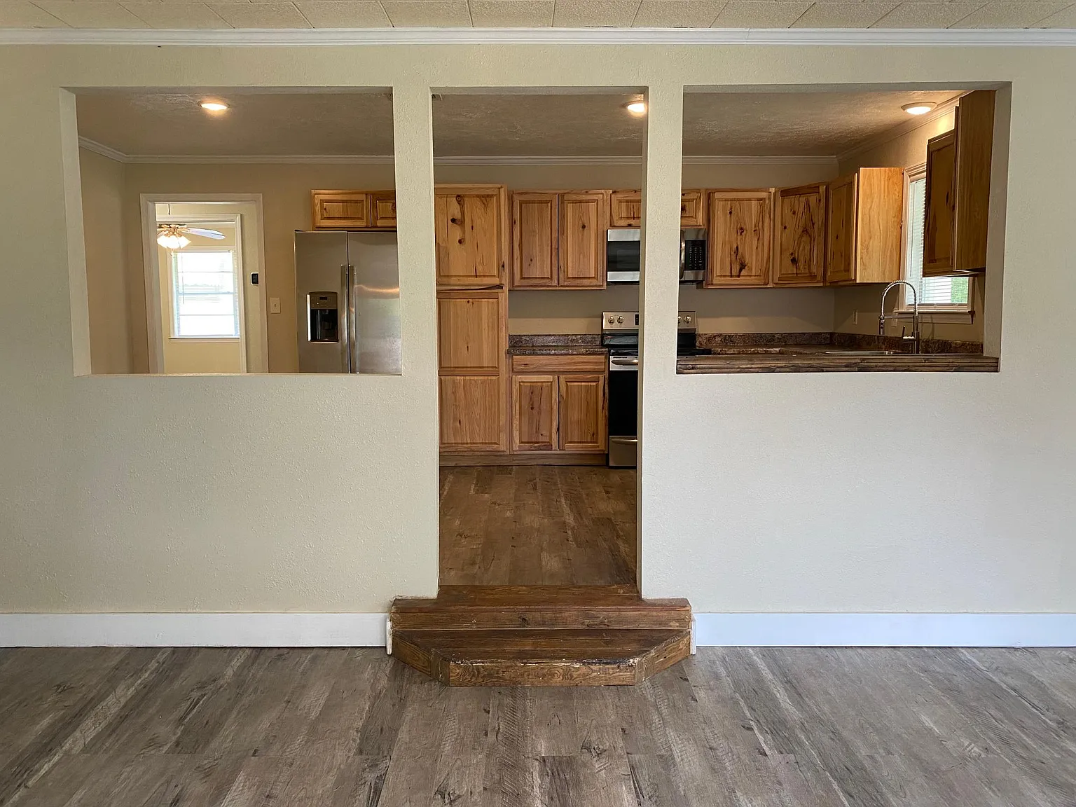 3 bed, 1418 sqft, $1,545 — Photo 3