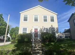 1127 The Strand, Waukesha, WI 53186