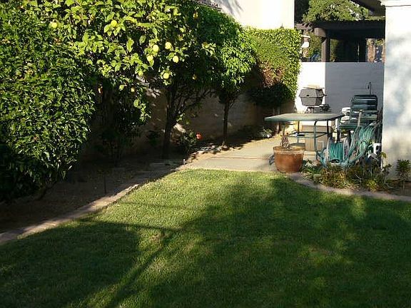 5th image of 2223 E Badillo St